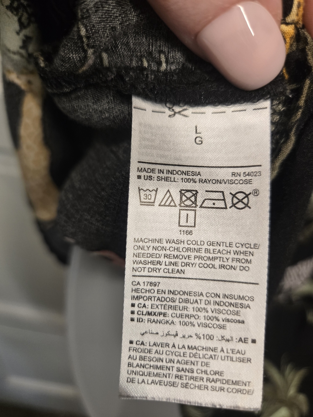 Old Navy Black Safari Cami with Flamingo & Giraffe Motif - Picture 7 of 7